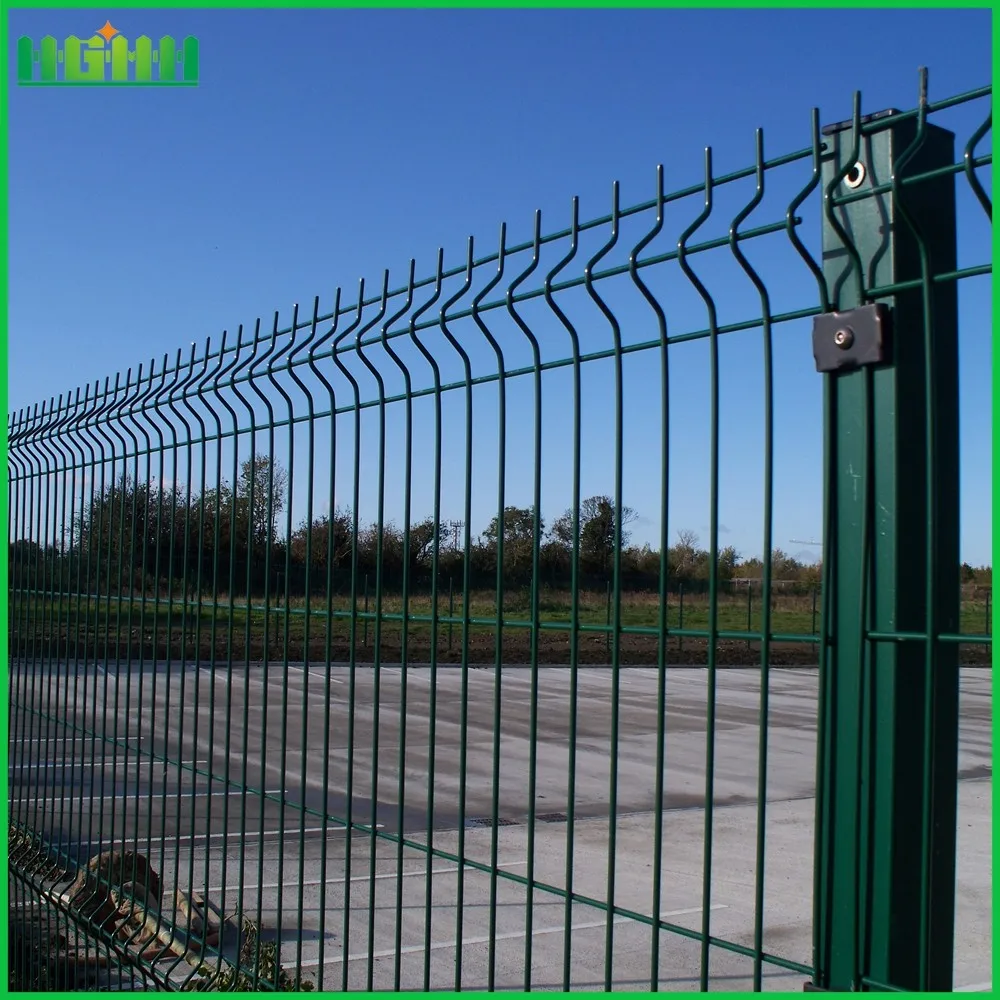 Triangle bending fence net surface hot dip galvanized fence net 1.8*2