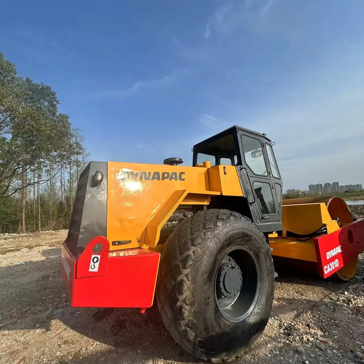 95% new road roller used Dynapac CA301D construction machinery compactor CA301D