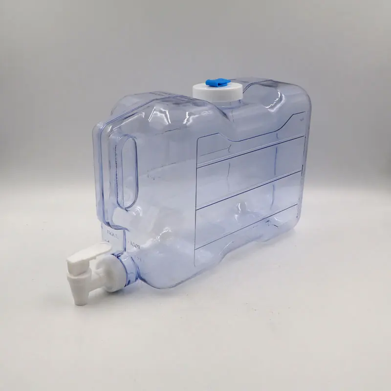
Real food grade outdoor portable 2 gallon plastic freezer spigot water jug 7.8L plastic storage water container with tap 