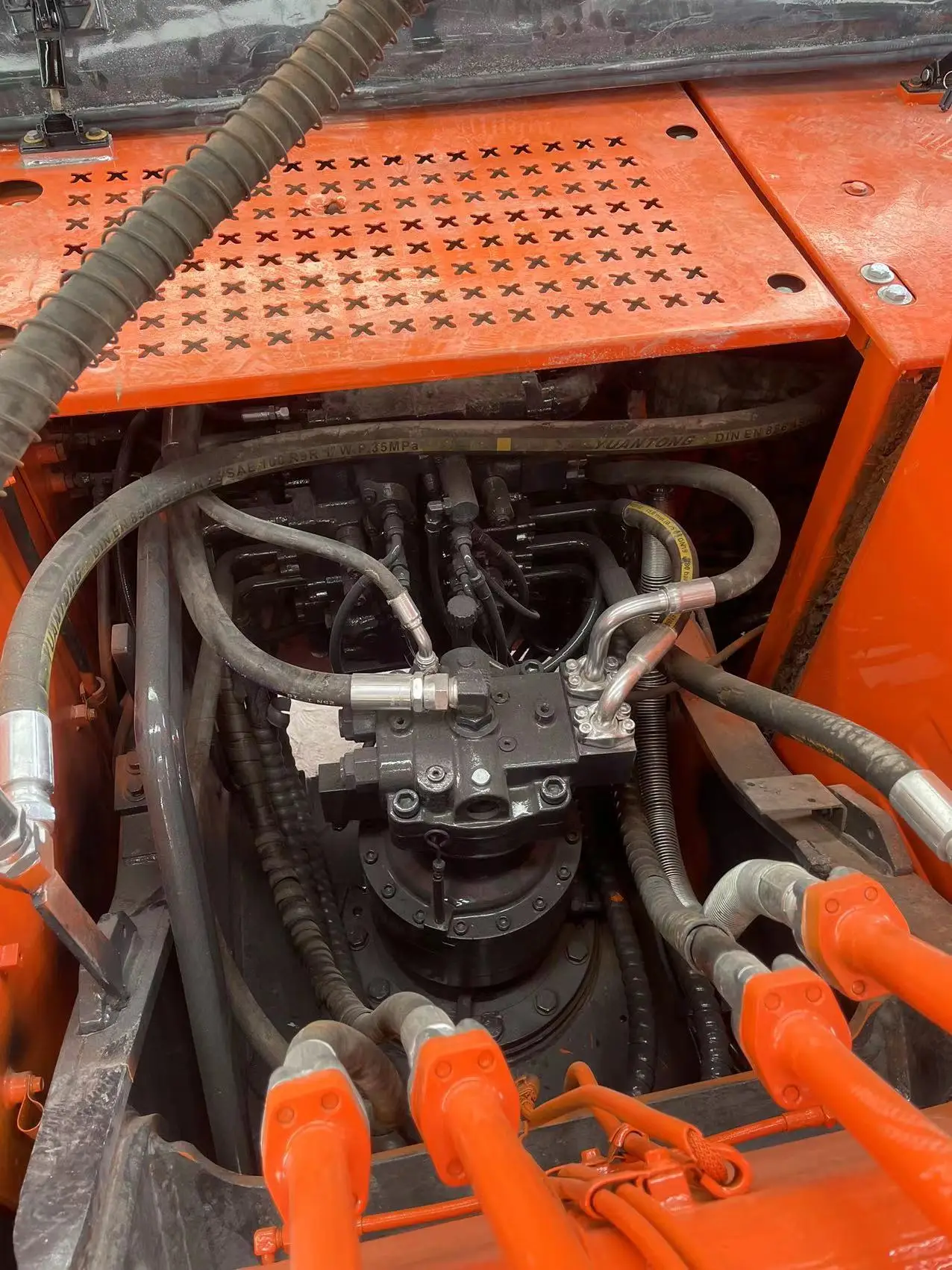 Высококачественный гидравлический гусеничный экскаватор DOOSAN DX225LC-9 высокого качества 22 тонны