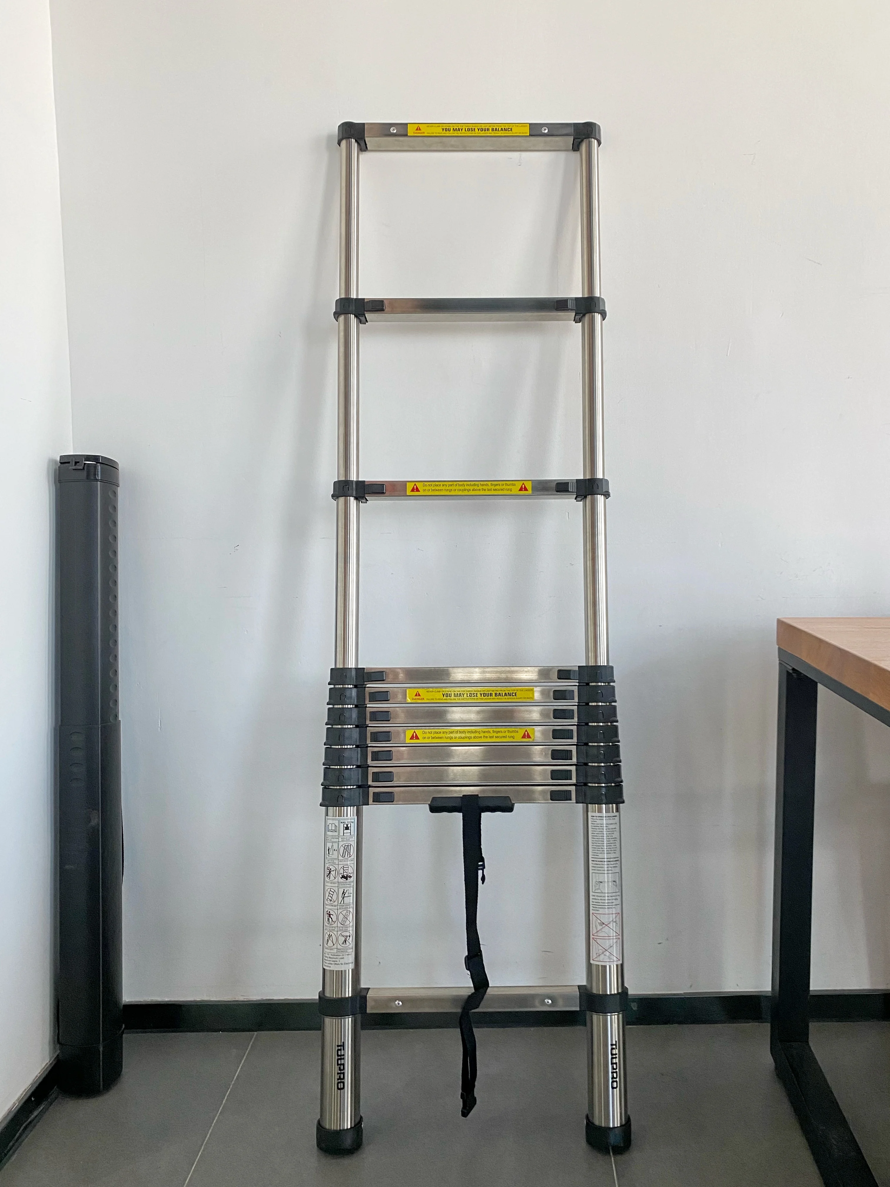 2022 New stable folding ladder Stainless steel telescopic ladders step ladder