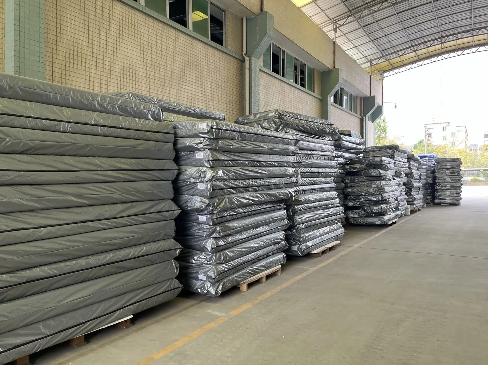 Long-Lasting Hard Hot Tub Lids Custom-Made EPS Insulation Foam Replacement Spa Covers