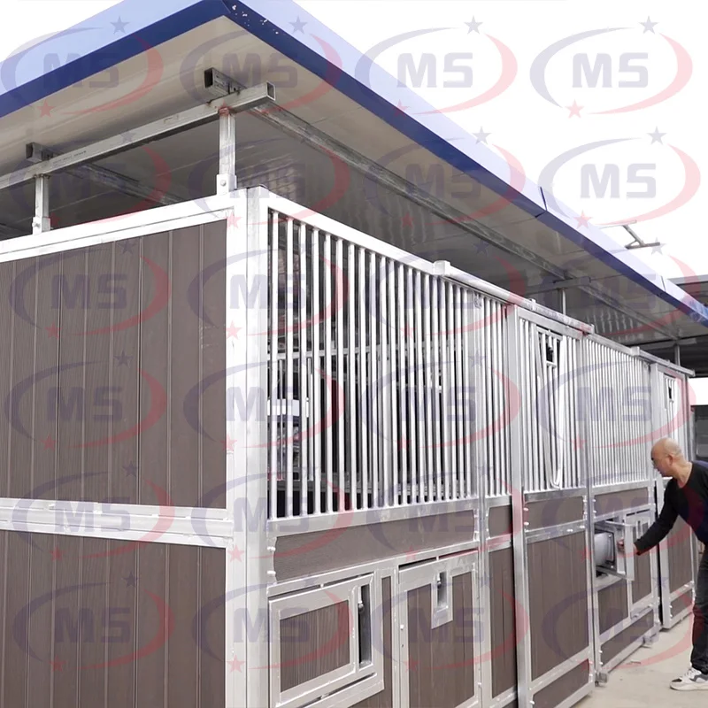 Customized Barns European Style Horse Stall Fronts Sliding Door Bamboo Filler With Roof Horse Stables Rotating Feeder For Sale