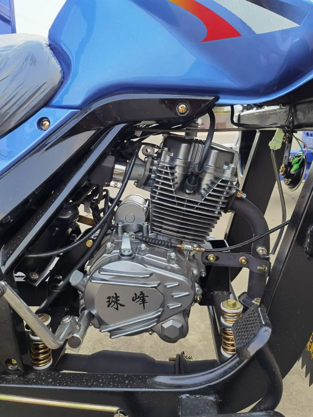 Popular Small Cargo Open Body Type  Tricycle For Sale  High QualityDump Truck Tricycle Cargo Tricycle Motorcycle