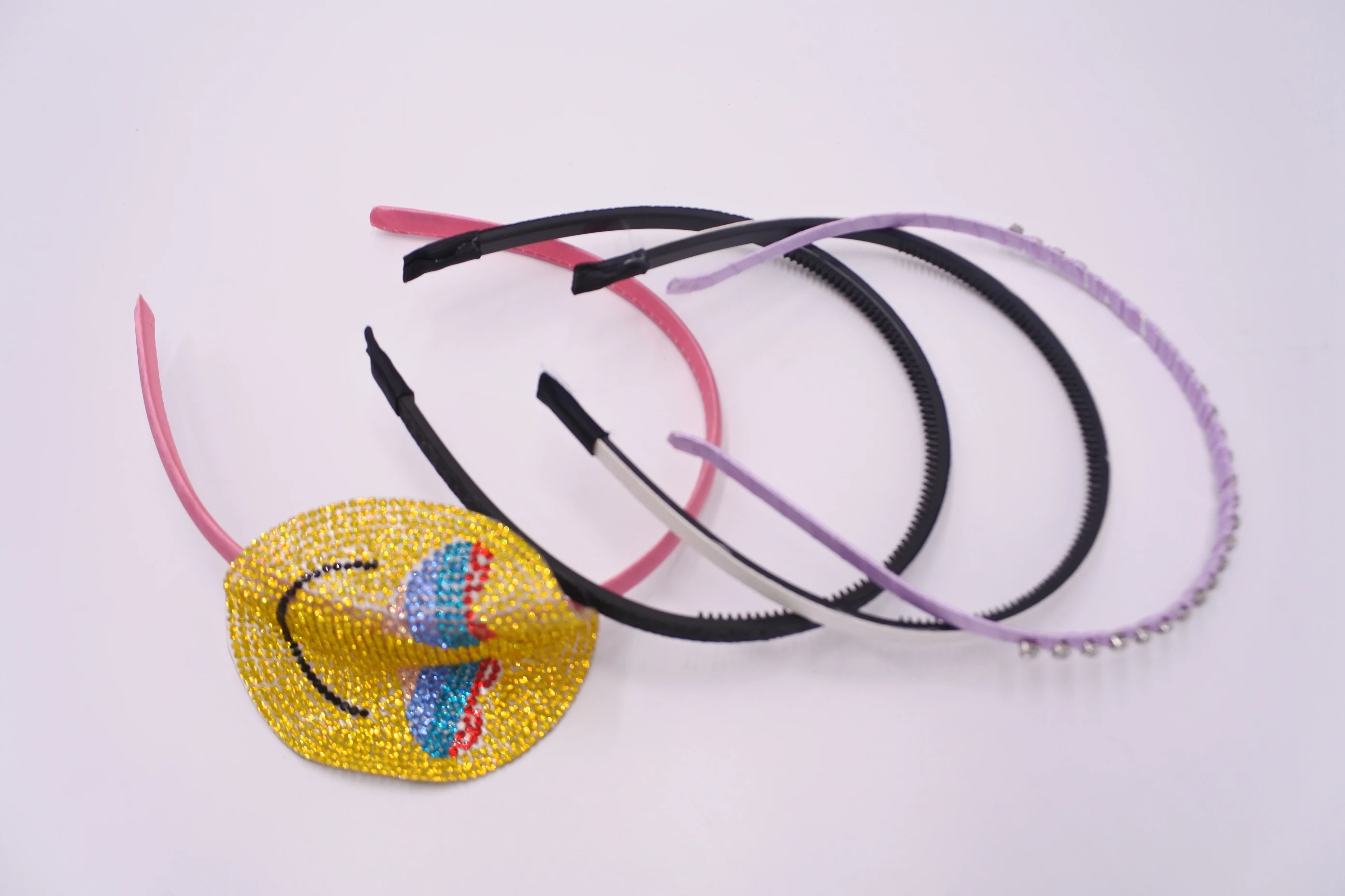 
lovely bear face and smile face with small crystal decoration headband sets for girls 