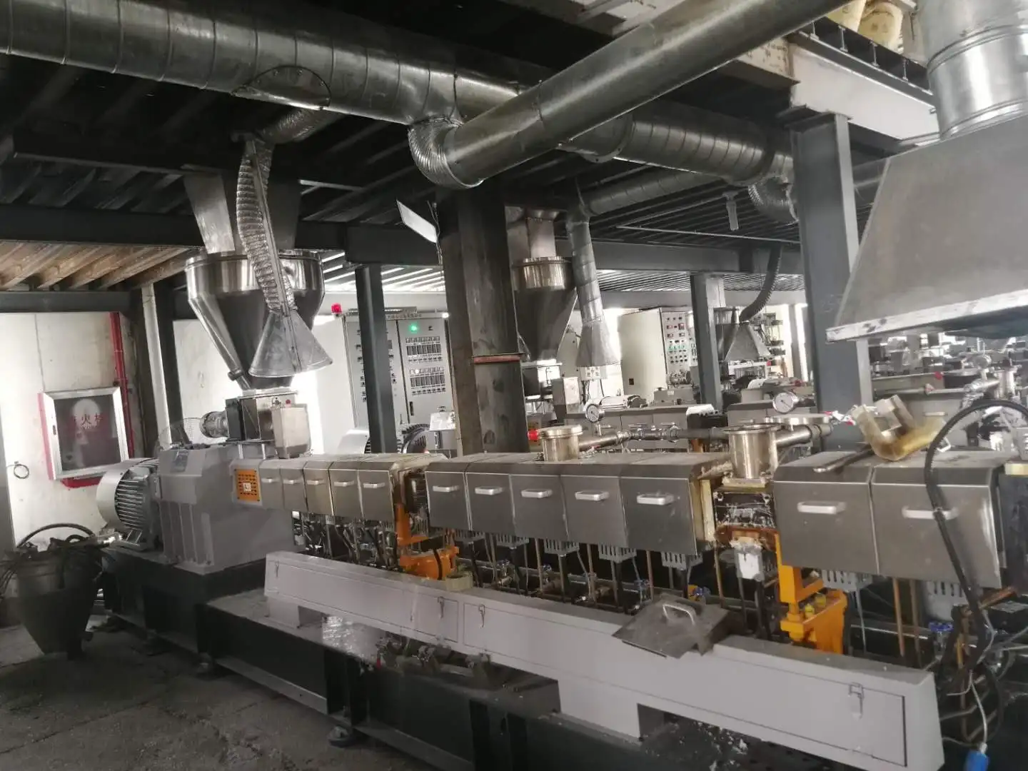 Compatilizer for PBAT/PLA+Starch/cellulose by a kind of multicomponent polymer modified by epoxy group grade RG709