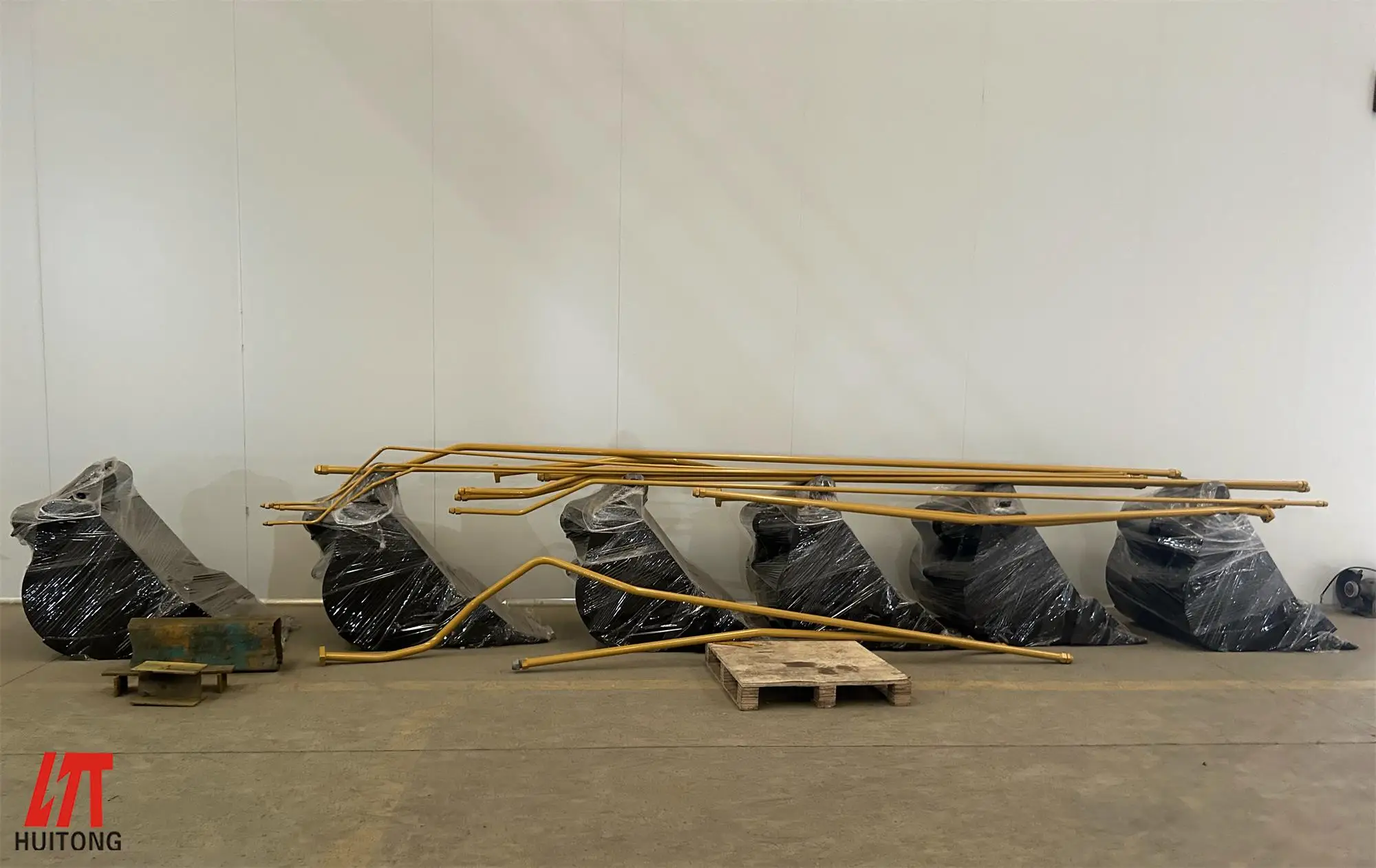 Three Section 40 ton Excavators Rock Boom 24 meters Long Reach Demolition Booms for sale