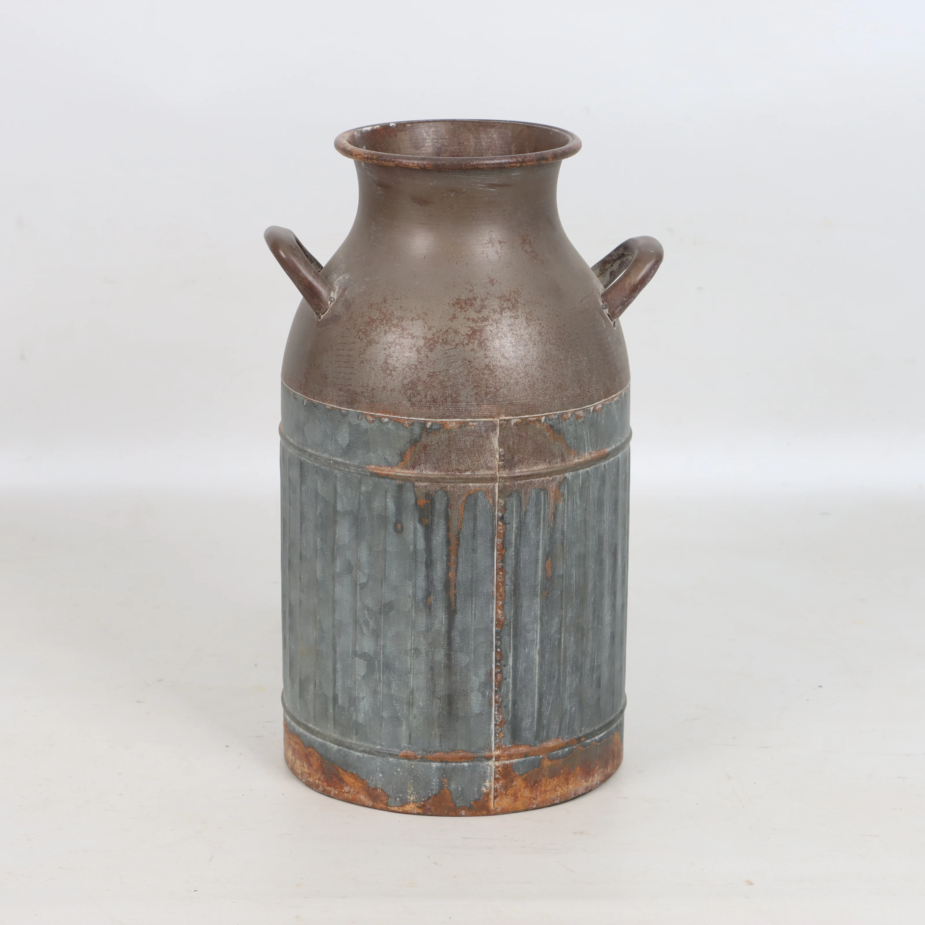 HYKING Shabby Chic Flower Vase Vintage Farmhouse Jug Vase Metal Rustic Vase Holder for Home Decor