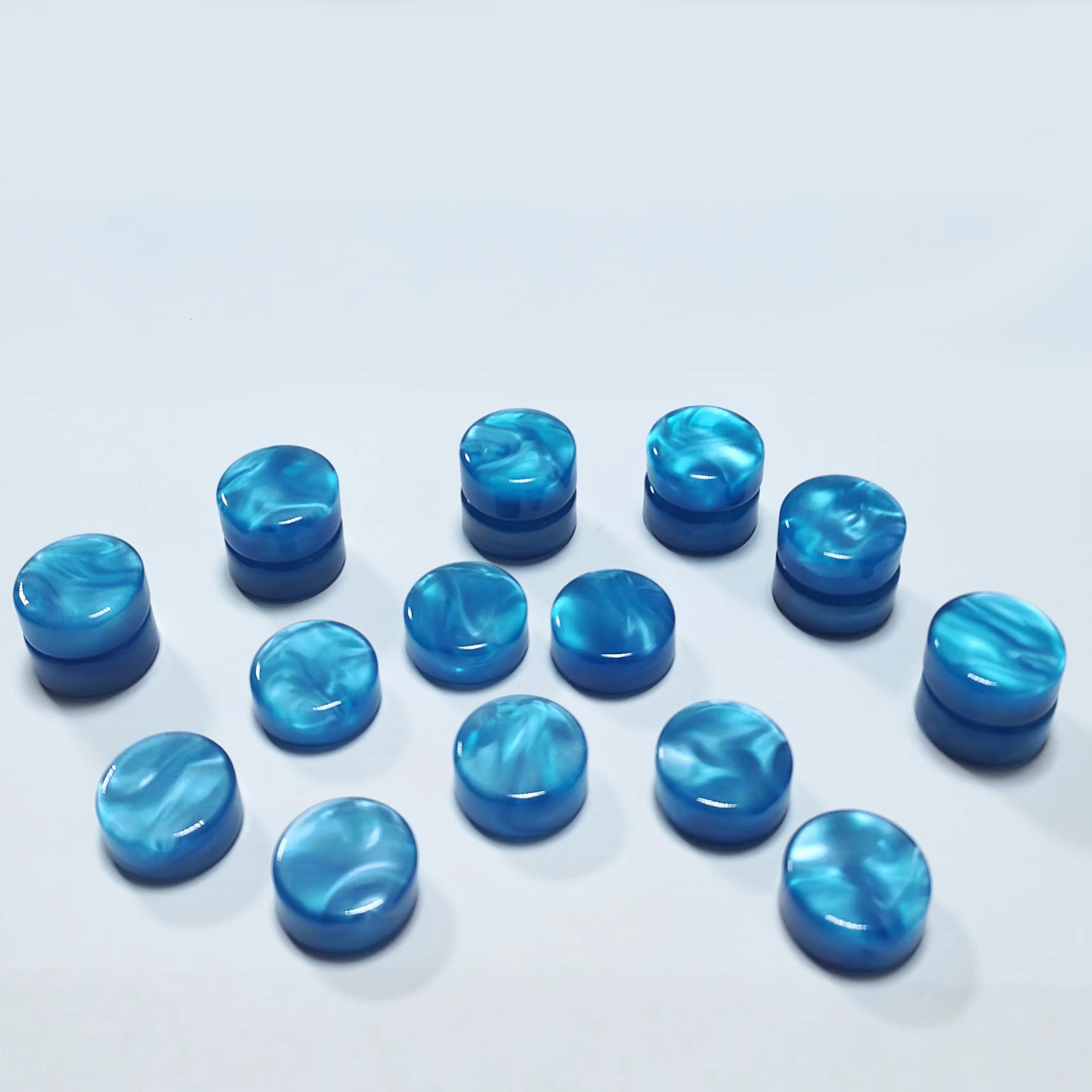 Luxury Plastic Casino Poker Chips Custom OEM Ceramic Dice Hacker Generic Poker Chips Backgammon Checker Piece