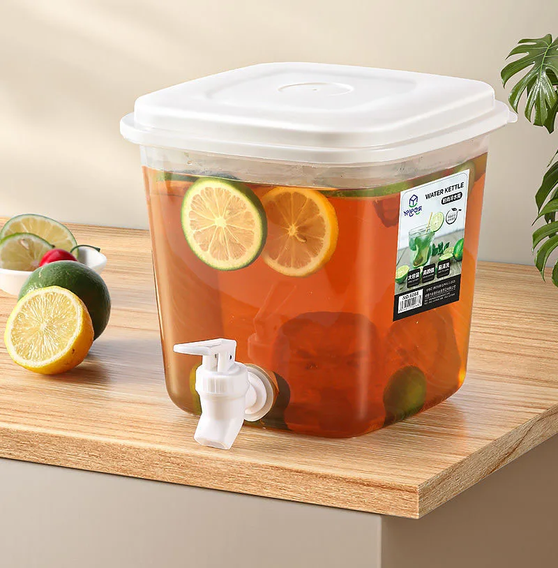 Hedan Factory Plastic cold juice beverages dispenser for buffet Refrigerator Cold Water Bottle