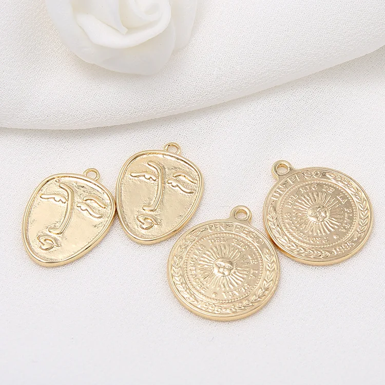 Round Design 14K Gold Plated Smile Face Commemorative Coins Charm