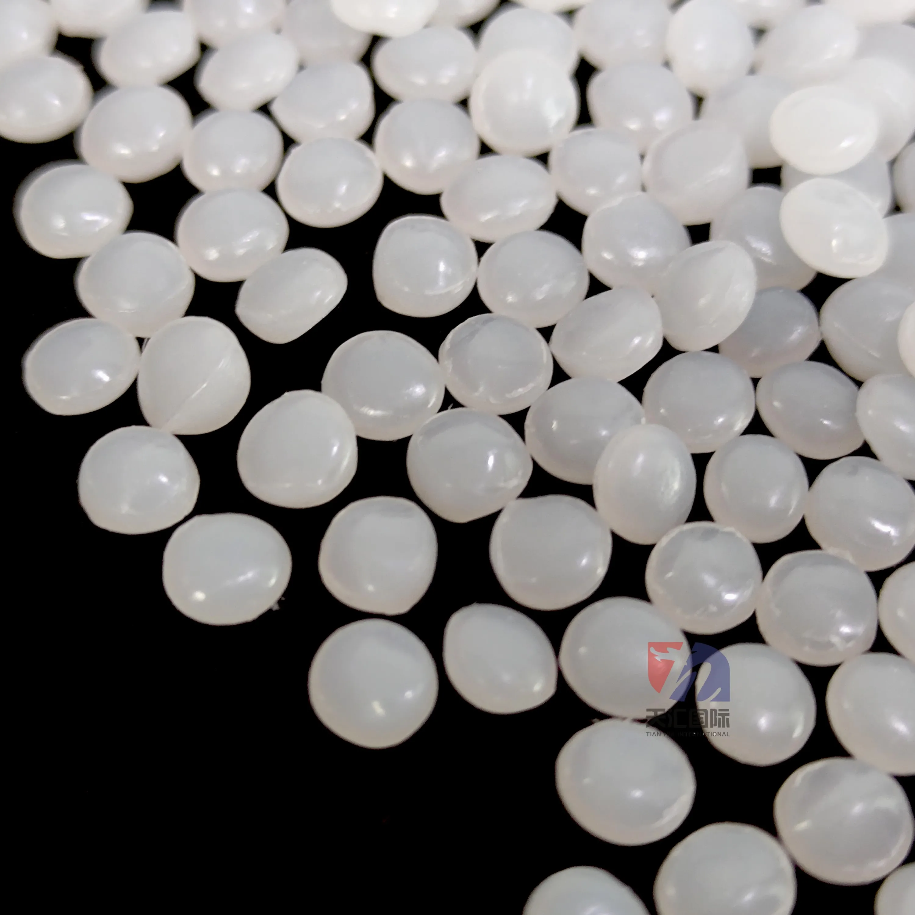 Sinopec plastic raw material blow molding grade HDPE particle, high density polyethylene for plastic injection and extrusion