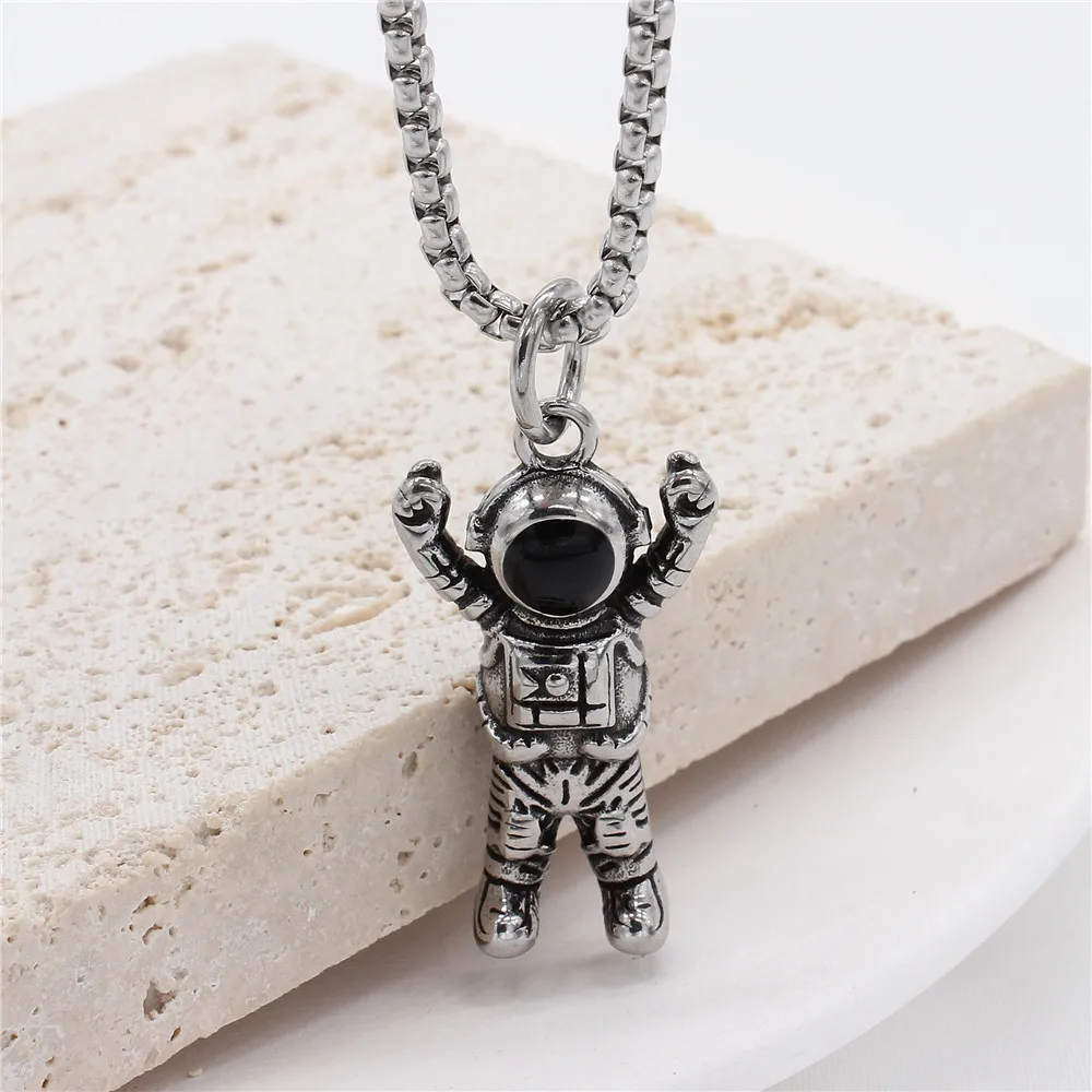 Small Robot Pendant Necklace Creative Design Accessories Hip Hop Men And Women Titanium Steel Necklaces