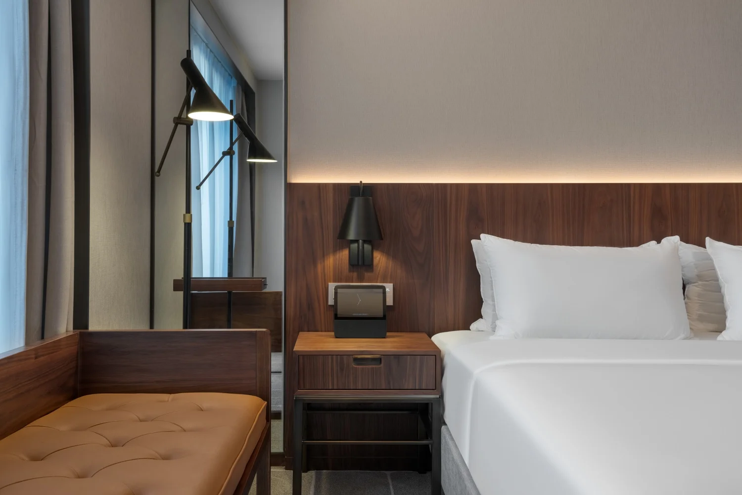 Hotel Room Furniture Custom Commercial Modern Hotel Bedroom Set Solid Wood 3-5 star hotel furniture 5 star bedroom sets