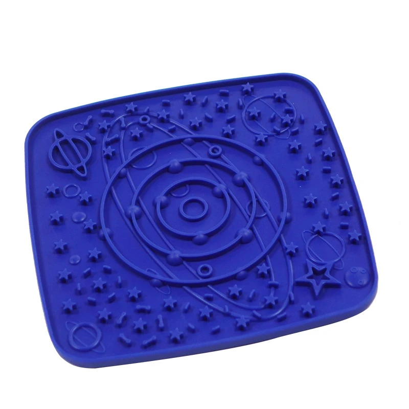 Pet Silicone Licking Plate Dog Snack Sauce Licking Slow Feeder