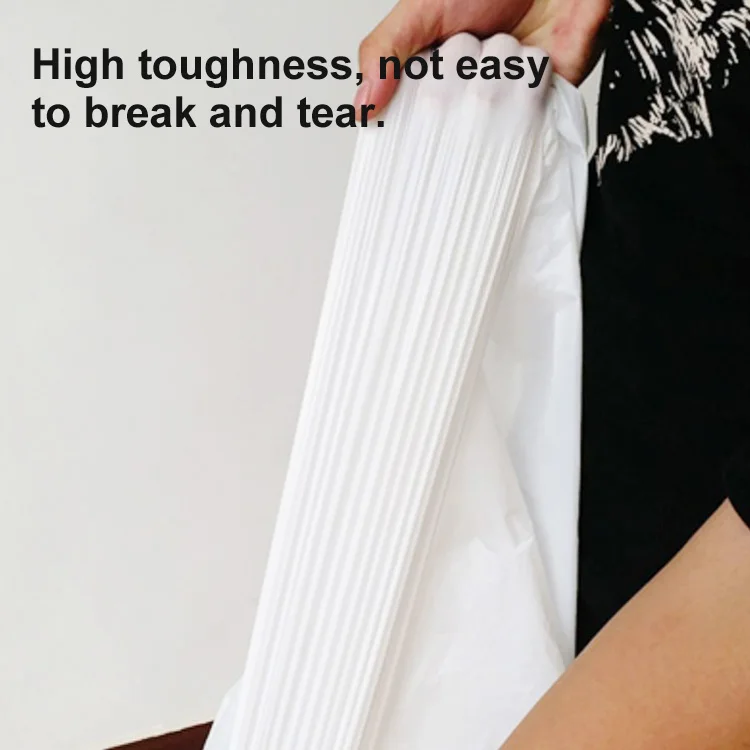 White Disposable Plastic Apron For Dentist Chemistry Lab Single Use