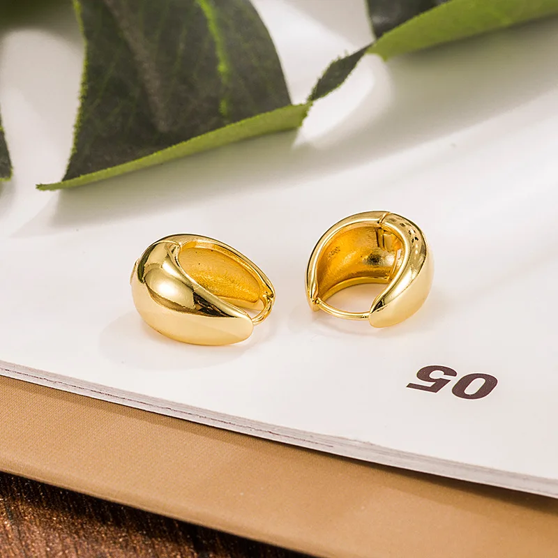 Wholesale Trendy Womens Jewelry Korean Gold Plated Huggies Earrings in Bulk