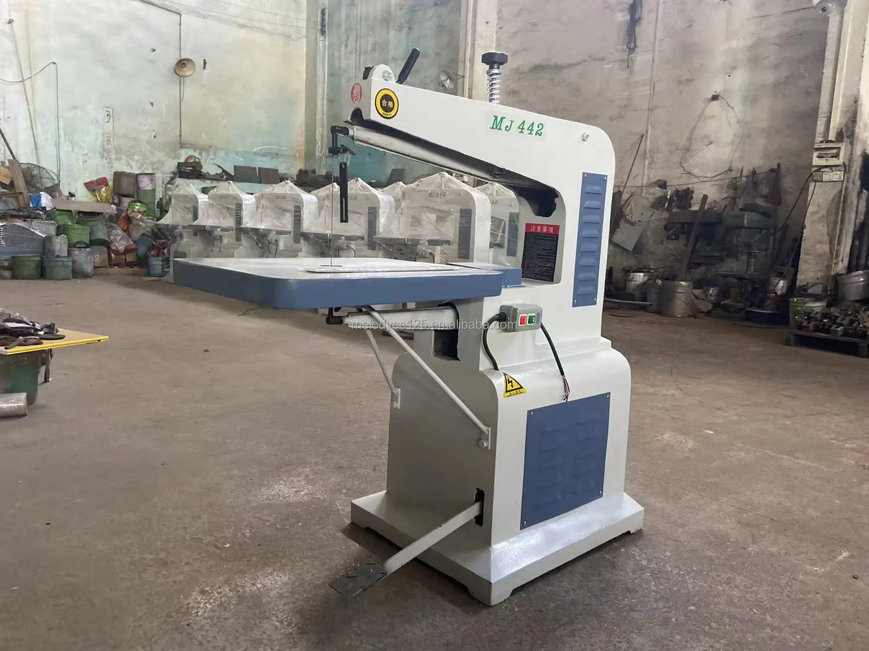 High quality industrial table Woodworking Jig wood scroll Saw for cutting wood MJ442 wire saw cutting machine