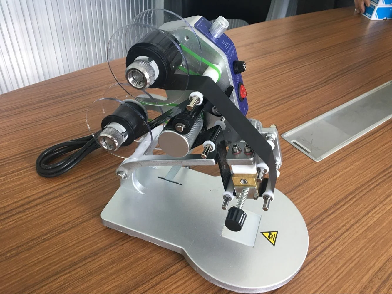 DY-8 Hot sale Manual operation Hot Code Printer