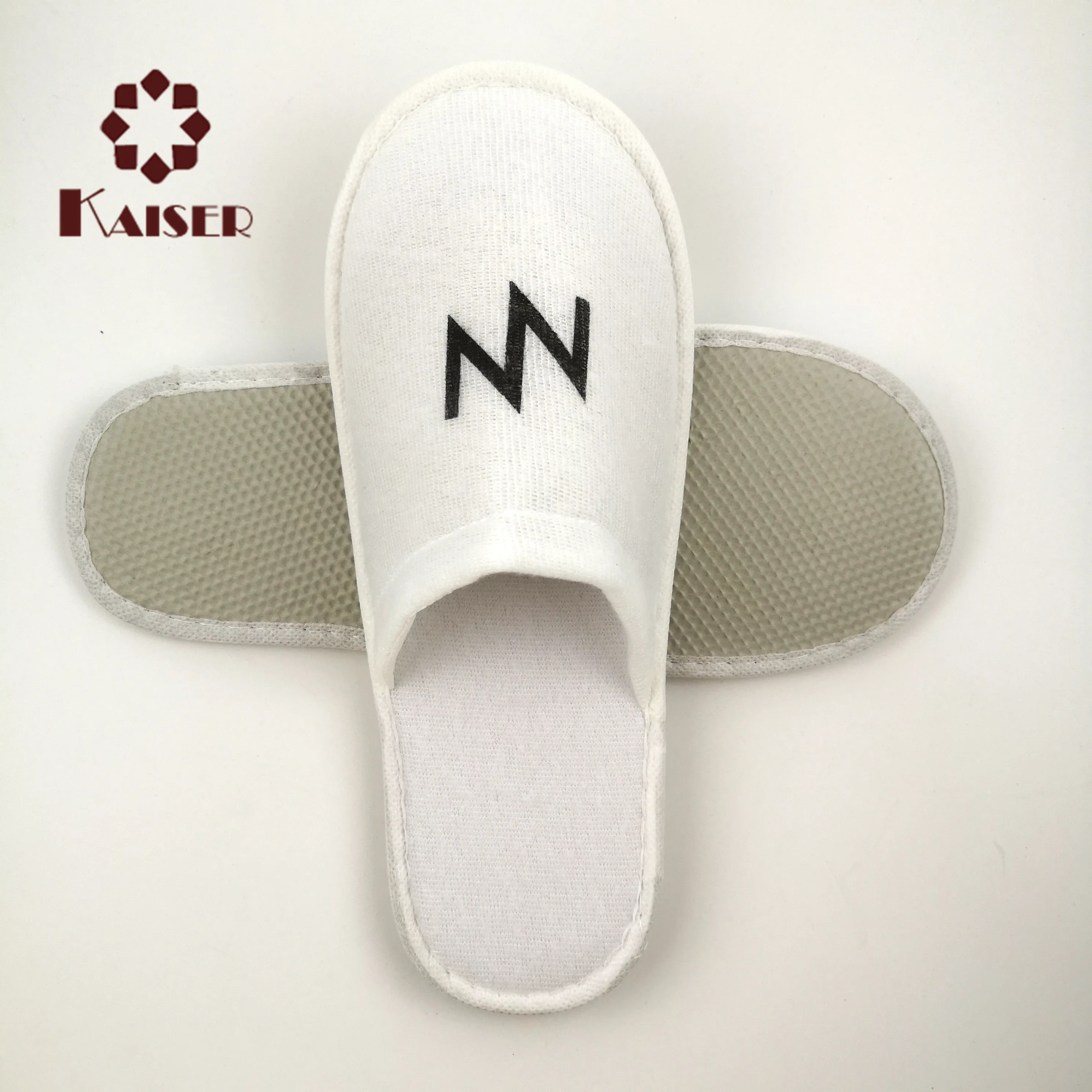 Disposable  plush customized individual packaged sample women slippers hotels