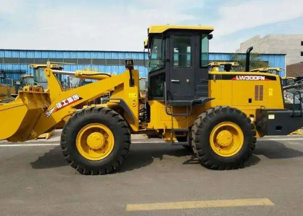Best-selling High performance rated load 3ton popular Wheel Loader LW300FN made in china for sale