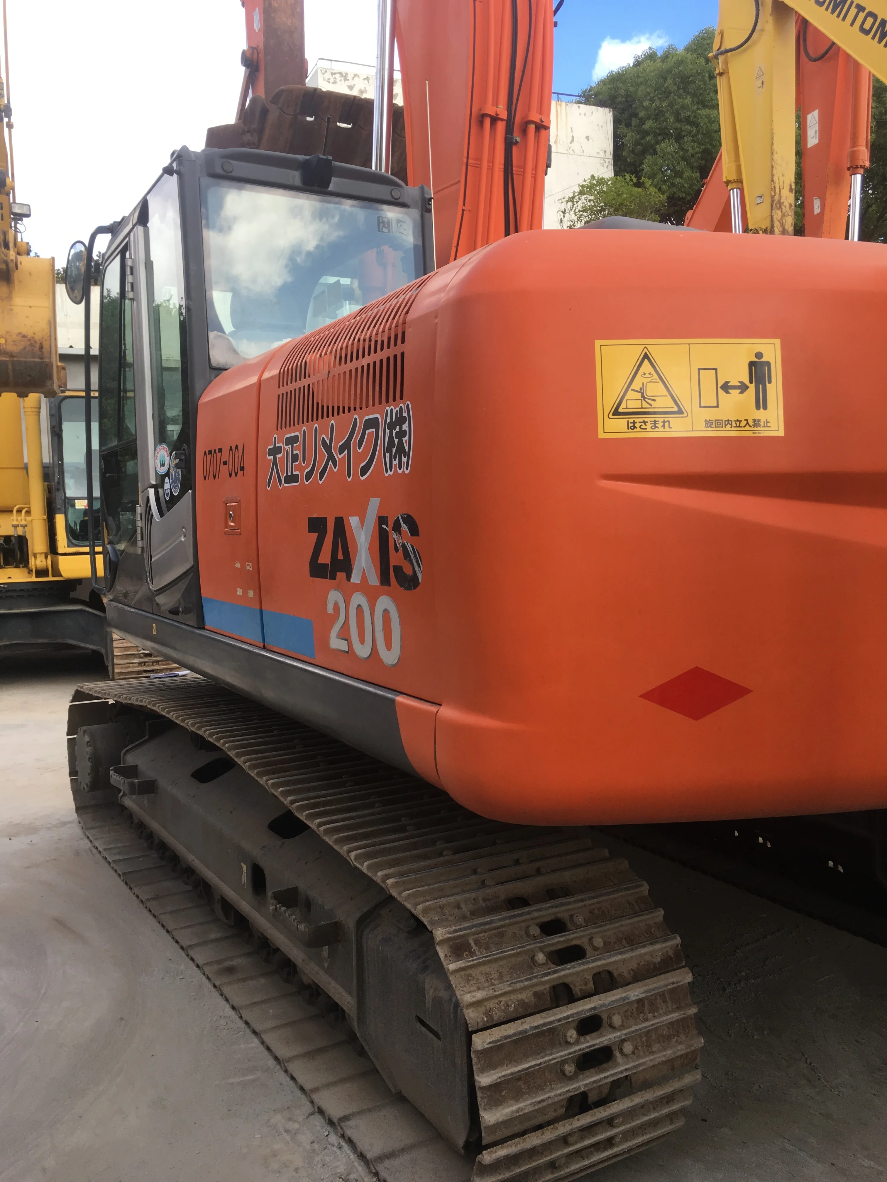 Good condition Used original Hitachi EX200 ZX200 20T excavator From Japan