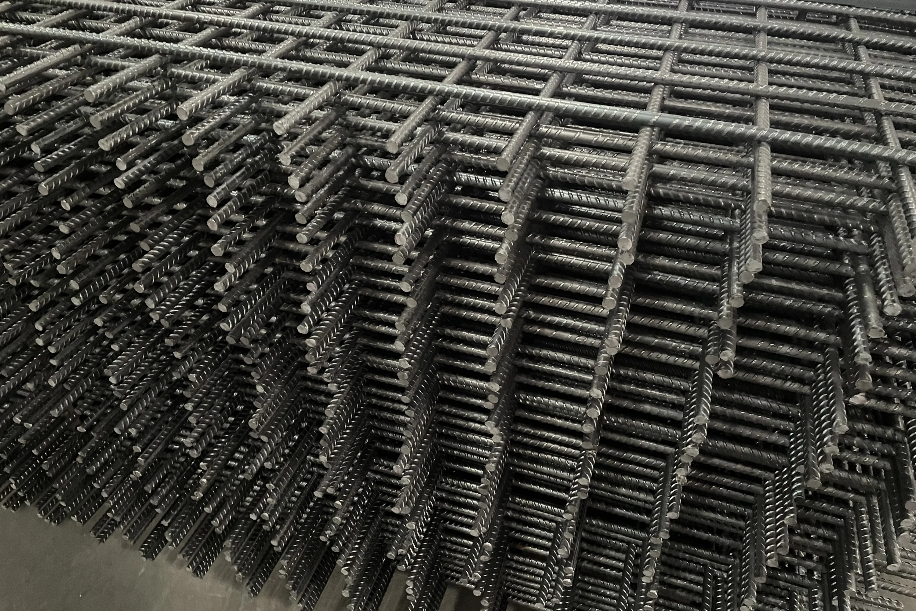AS/NZ 6MM 8MM 10MM 12MM 14MM 16MM Galvanized Steel Wire Mesh Welded Steel Bar Mesh Tensile Strength 550 Welded Steel Bar Mesh