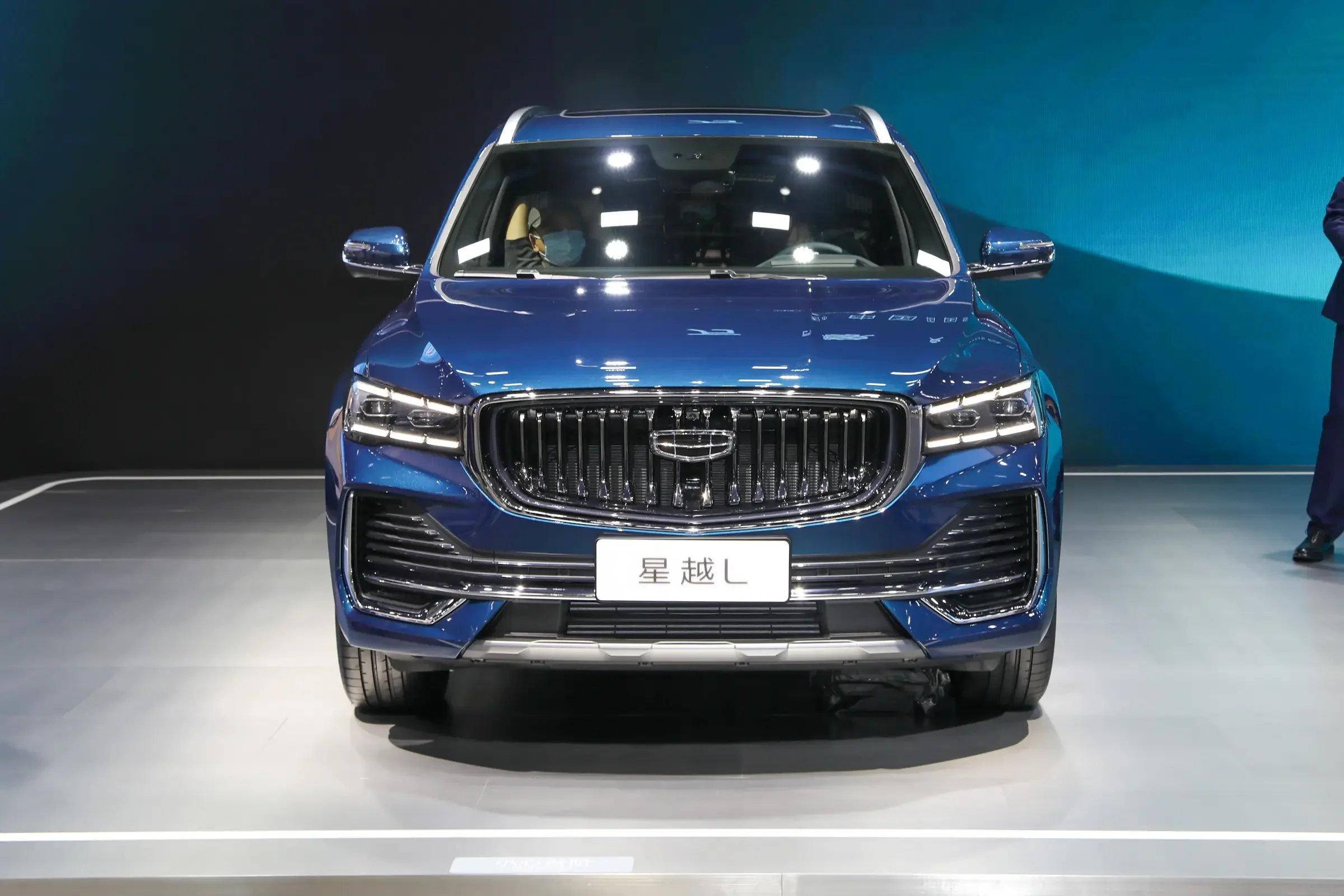 Geely Monjaro 2024 2.0TD мощная Автоматическая двухприводная флагманская модель для бензинового внедорожника Самая продаваемая машина Xingyue L цена