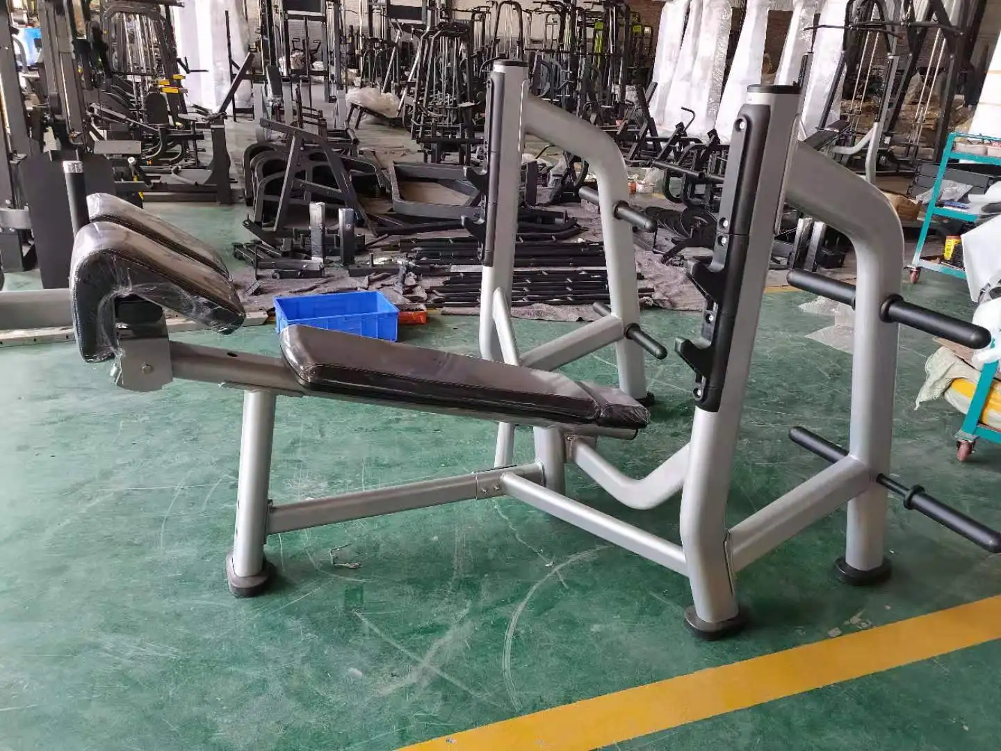 High quality Manufacturer Sale Commercial Fitness gym+equipment multi-jungle multi function station 4 station fitness machine