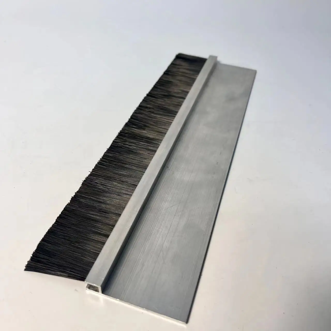 Anti static industrial aluminum alloy sealing strip brush