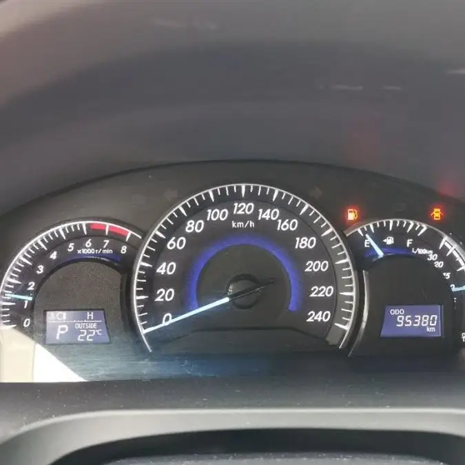2012 черный 2.5L при автоматической TOYOTA CAMRY Подержанный