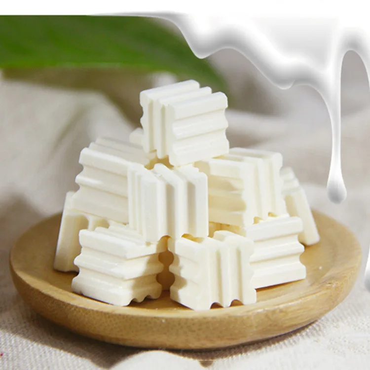 Cold soluble vegetable oil powder for milk powder