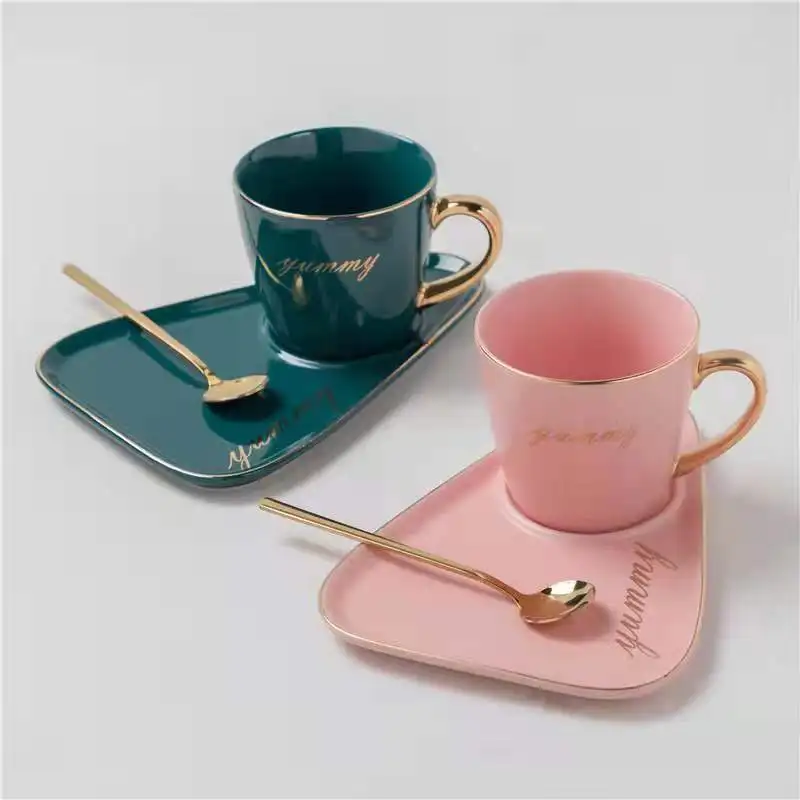 Creative Design Luxury Navy Blue Restaurant Golden Handle Ceramic Coffee Mug with Triangle Plates