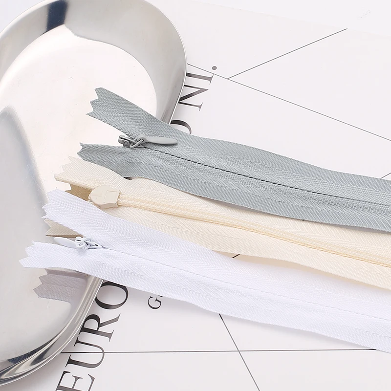 Wholesale No.3 Invisible Zipper Fabric Tape Nylon Zipper For Clothes Dresses Garments