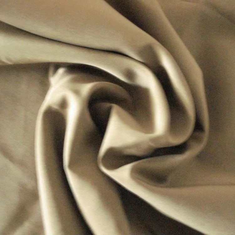Polyester shape memory fabric