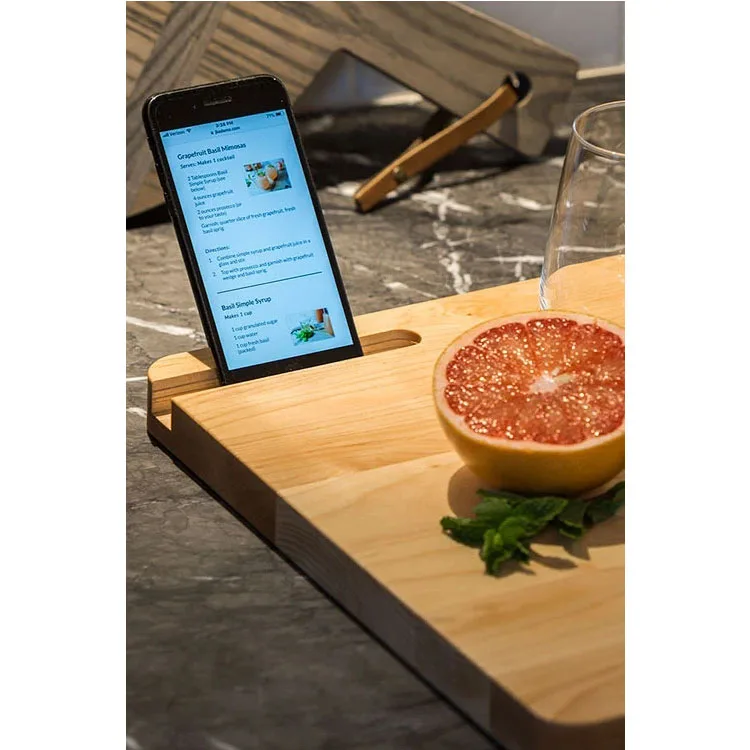 Multifunctional and practical wholesale kitchen wood cutting board wooden boards for food decor