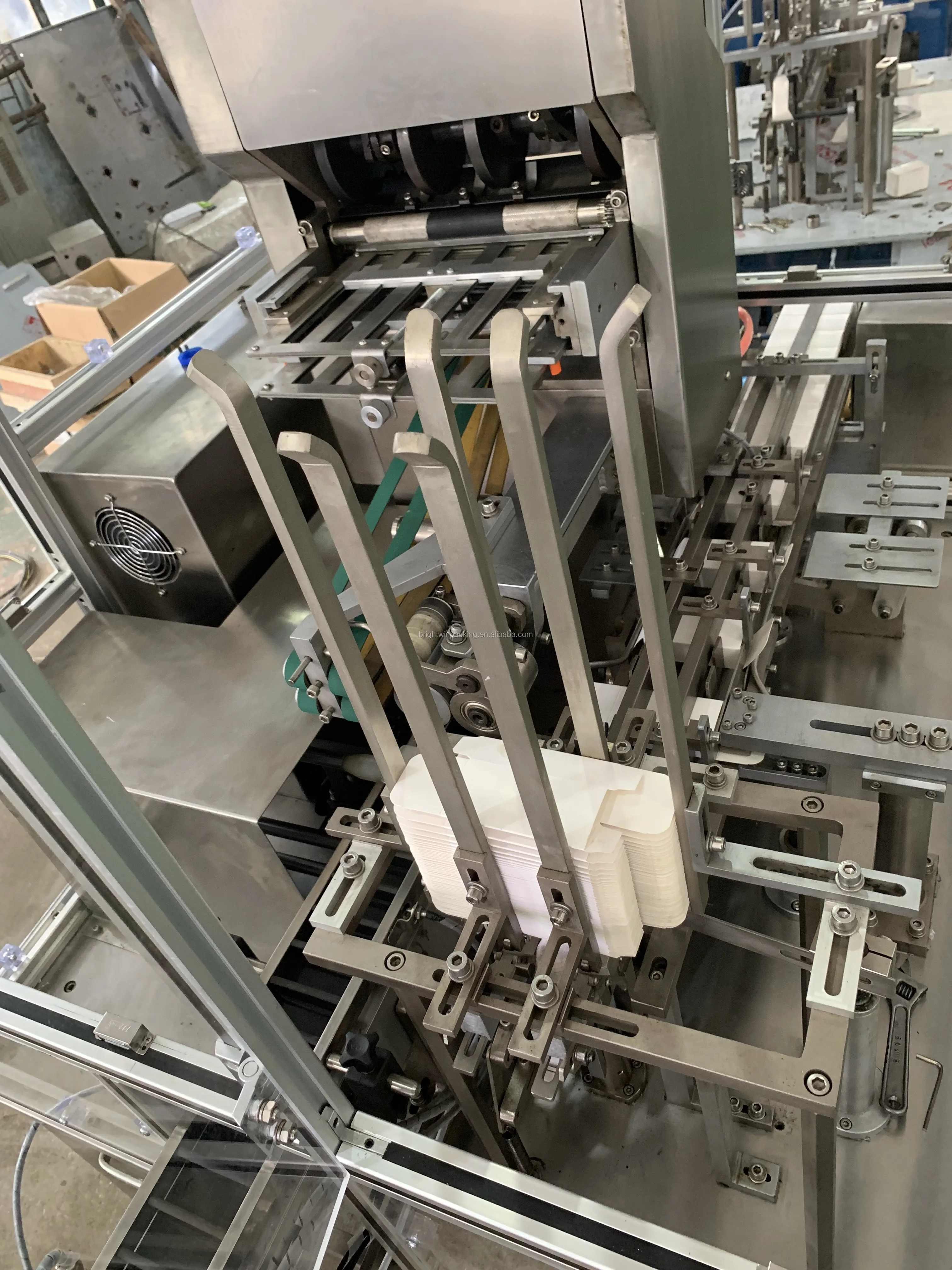 BRIGHTWIN Shanghai promotional price Automatic cosmetic carton packing machine with CE ISO9001