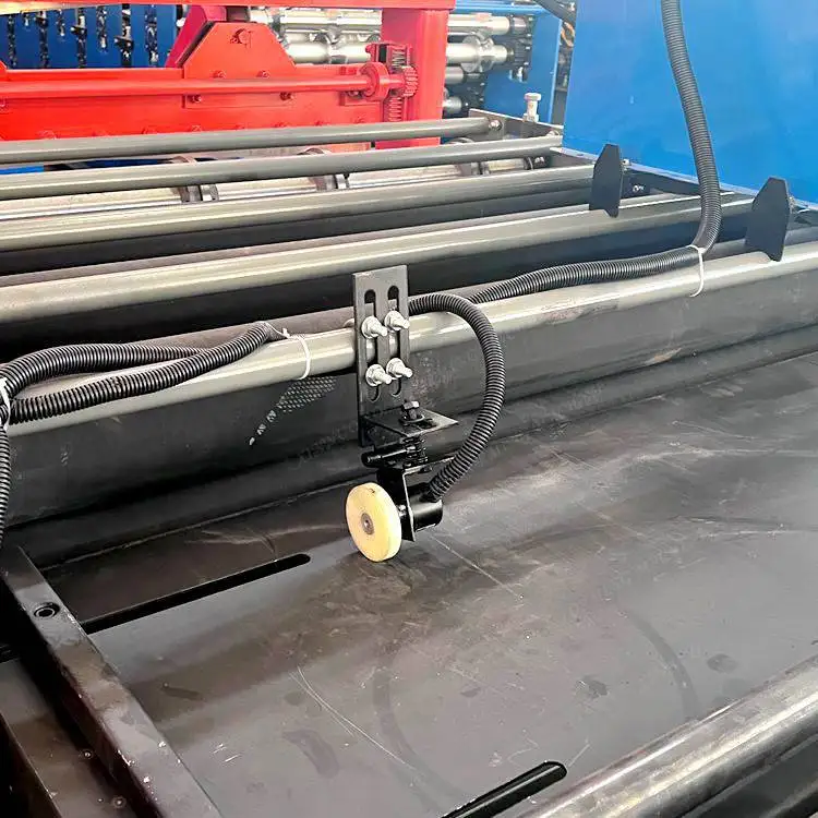 Машина для резки листового металла и гибочная машина