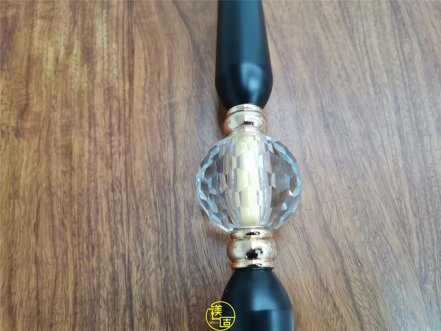 Modern minimalist decorative stair handrail ornamental aluminium and glass balustrade