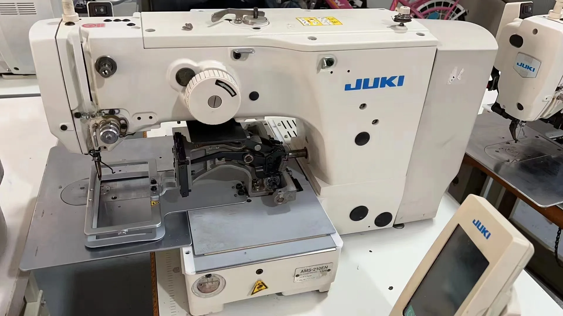 Juki AMS-210EN electro-pattern sewing machine industrial computer control