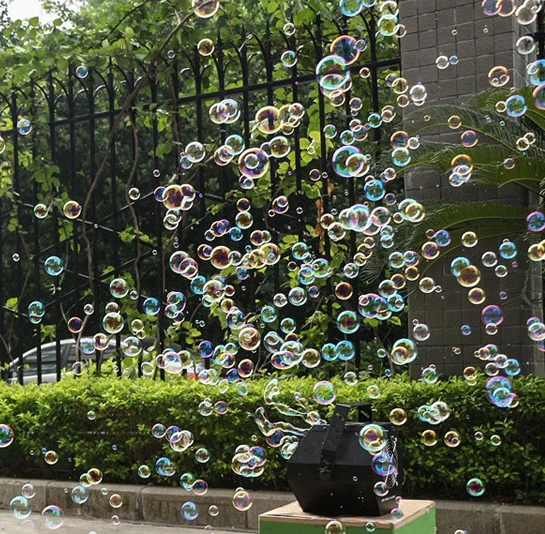 Big output stage bubble machine for atmosphere