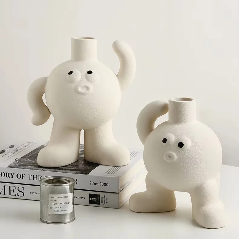 Hot Sale Nordic Art Deco Frosted Matte White Ceramic Vase Lovely Shaped Dried Flower Pot for Home Decor