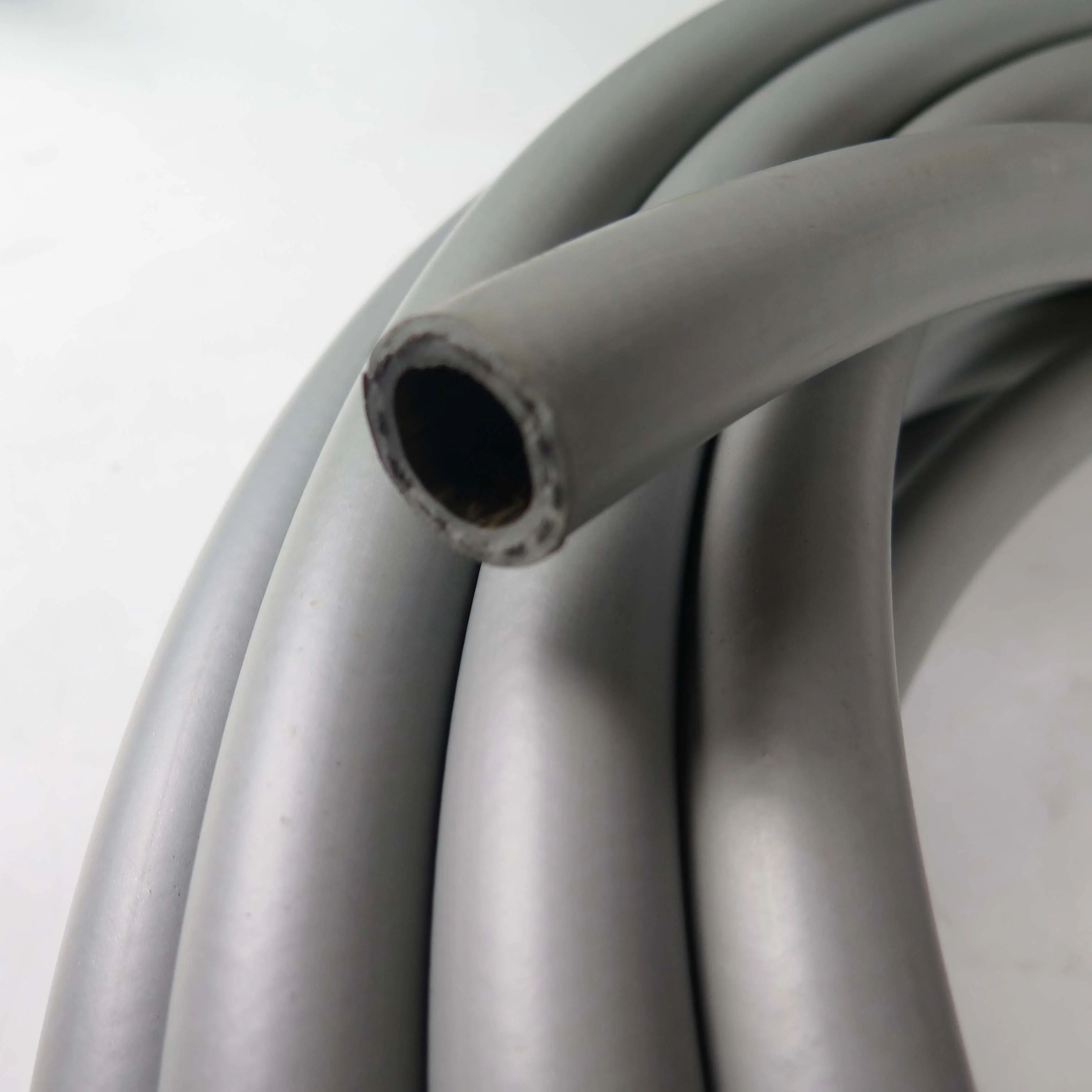 High Temperature Resistance Customized Wrap Surface Gray 5/8 Inch Urea Solution Def Car Scr Hose