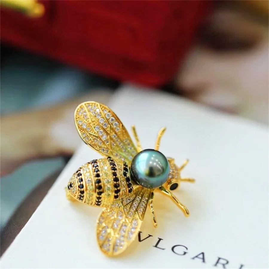 Hot Selling Bee Brooch New Fashion Design Brooch With Diamond Pearl Pin Cute Accessories For Dress