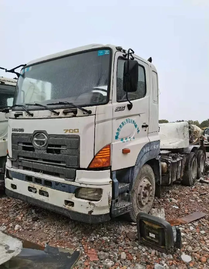 Hino 700 Tractor Truck Second Hand hino  700 Trailer Head in Used Condition
