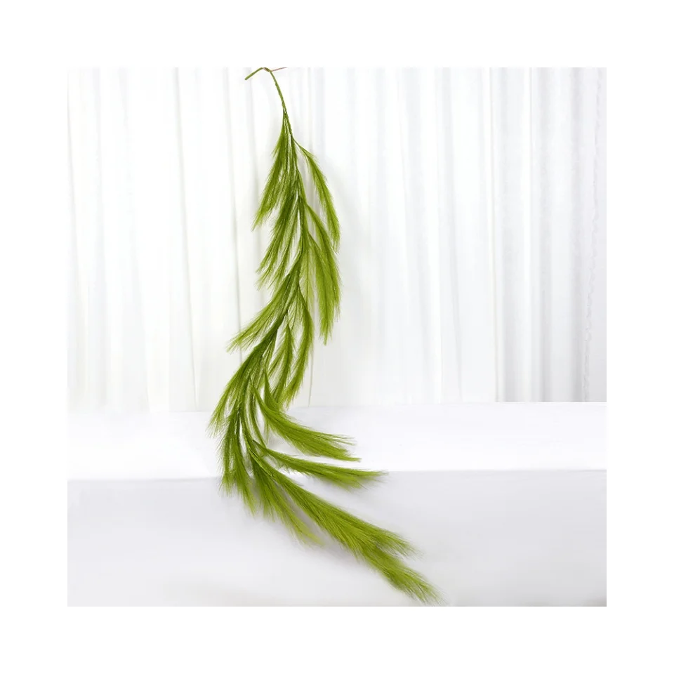 Christmas Decoration Pamps Grass Garland 200CM OEM Red Color Hanging Garland For Christmas Tree