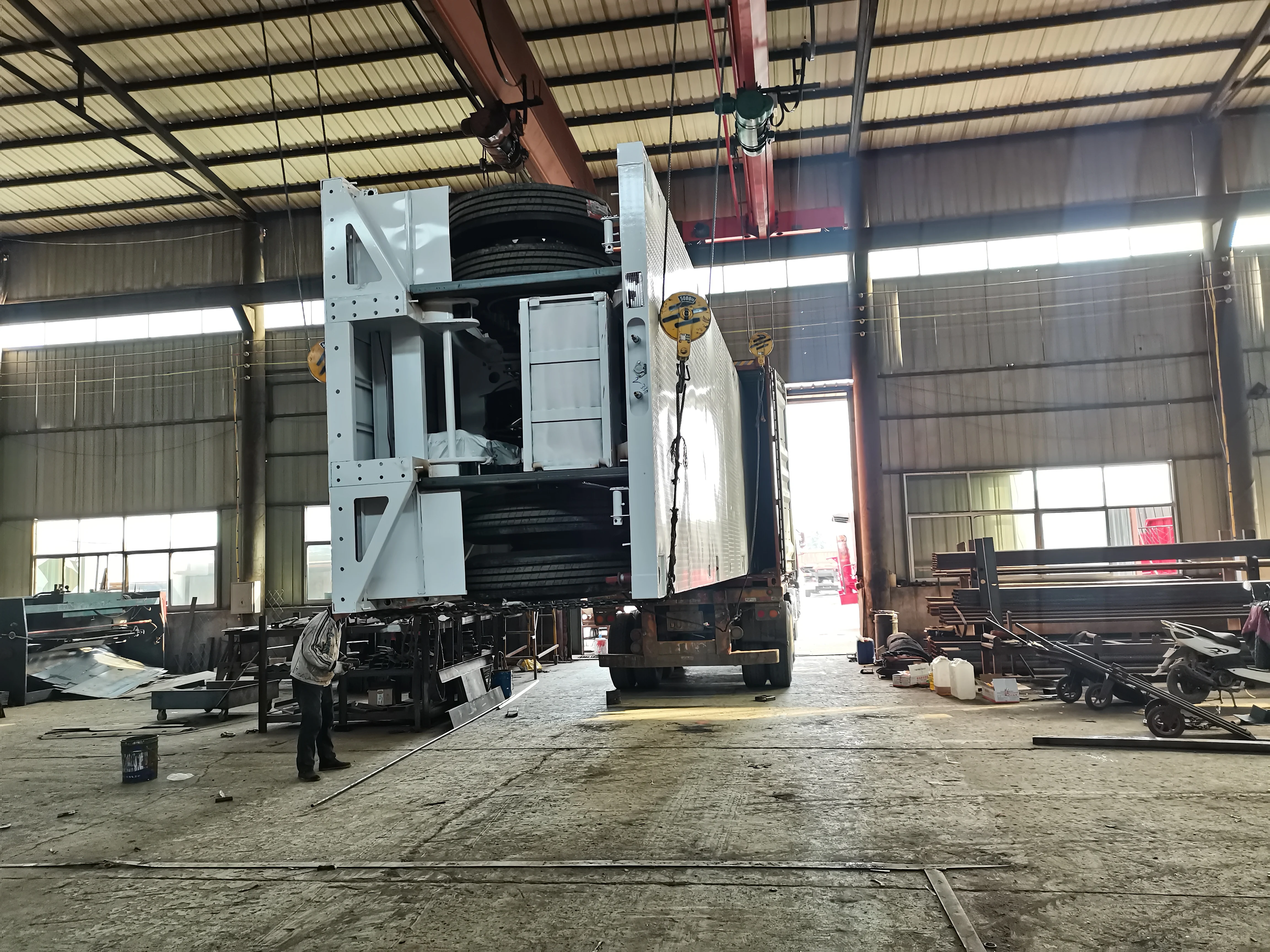 Factory sells 3 axle 40 ft container flatbed truck semitrailer other trailers