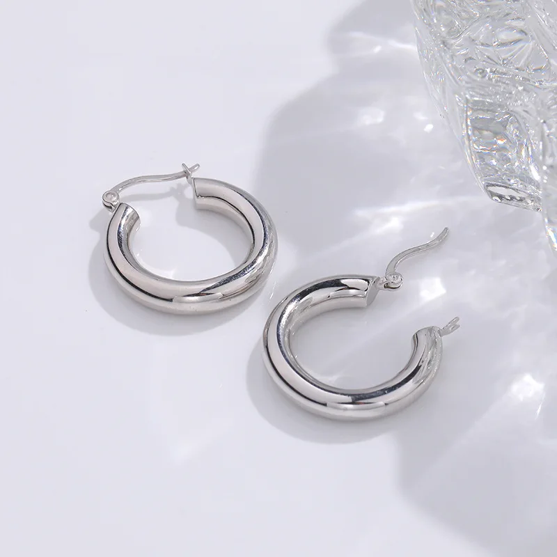 Beakwind Designer Thick Chunky Wholesale Fashion Jewlery 18k Pvd Gold Plated Stainless Steel Round Tube Hoop Earrings For Women