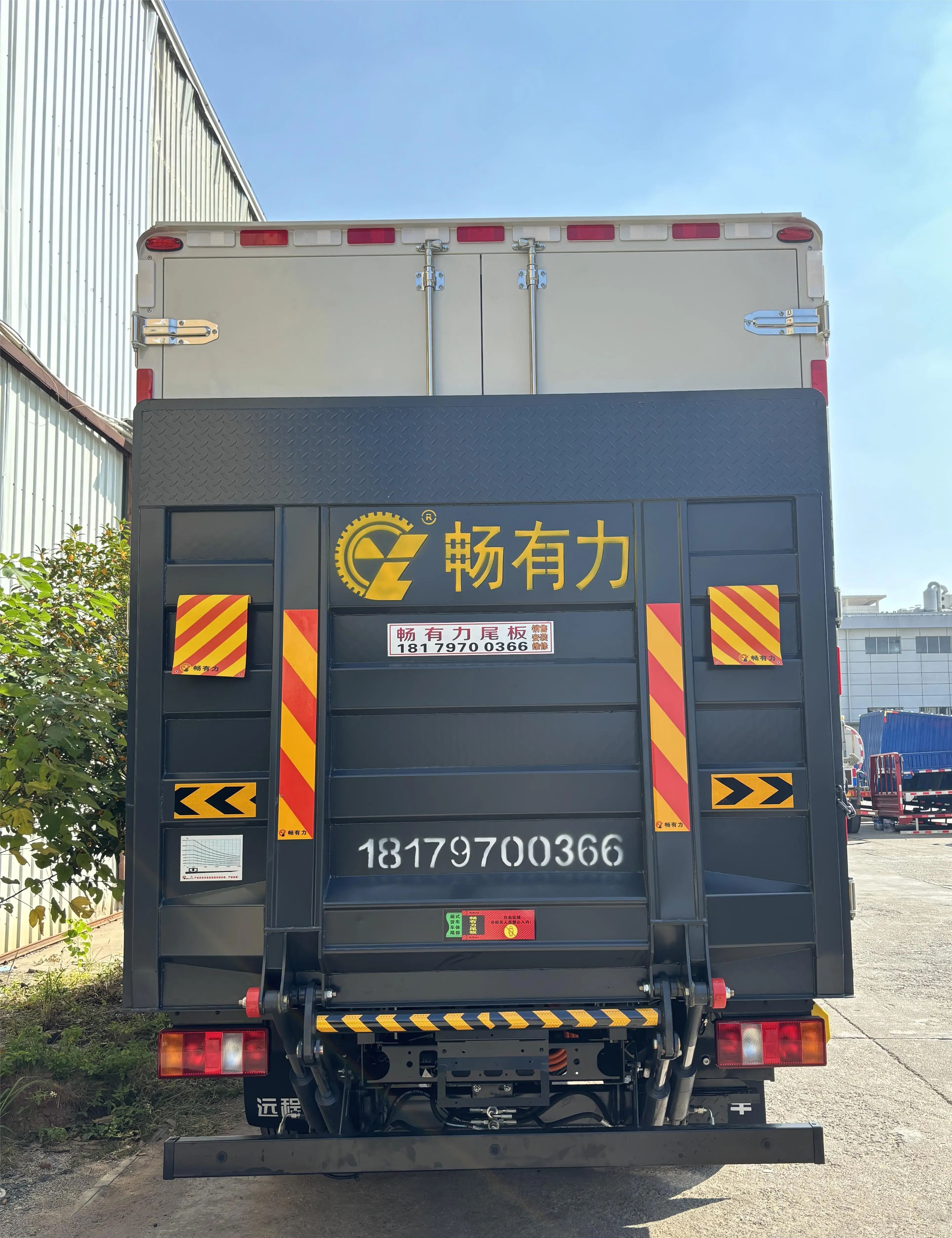 High Quality 1.5ton Capacity Steel Tailgate Lifter New Condition Door Spare Parts for Shacman Dongfeng Jiefang Howo Foton Trucks