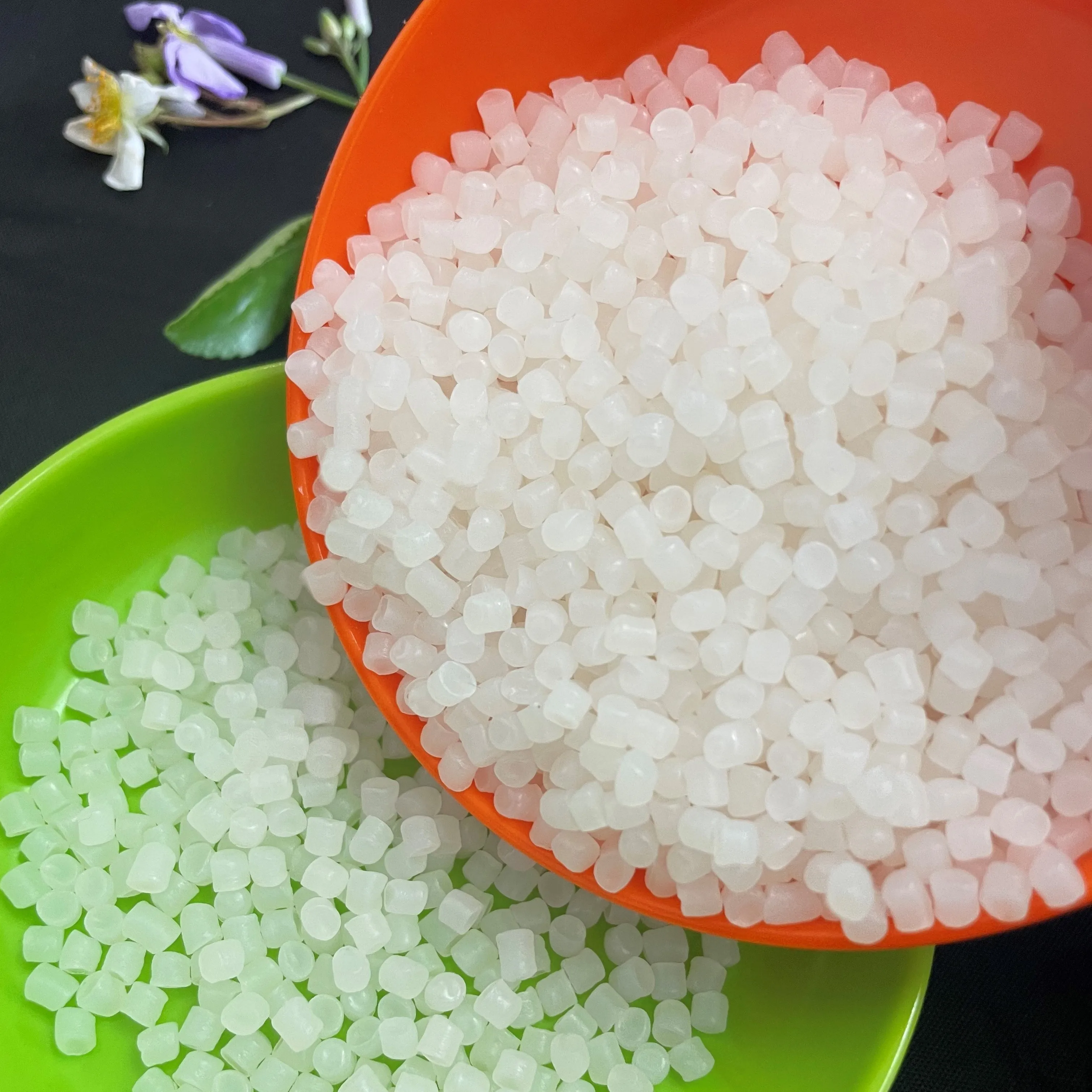 High-Density Polyethylene (HDPE) Blow Molding Grade Granules Resin Raw Material
